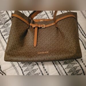 Michael Kors Emilia tote back